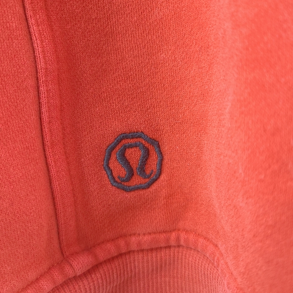 Men's Size Small Lululemon Scuba Red and Grey - Picture 4 of 9